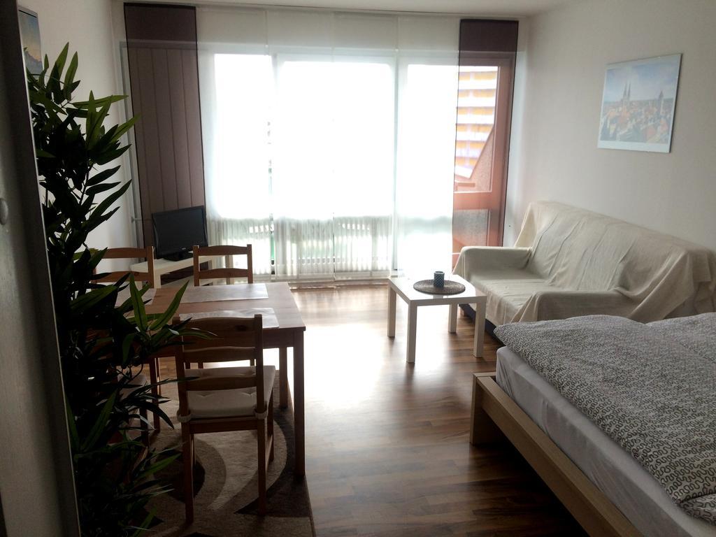Apartment Westside Регенсбург Номер фото